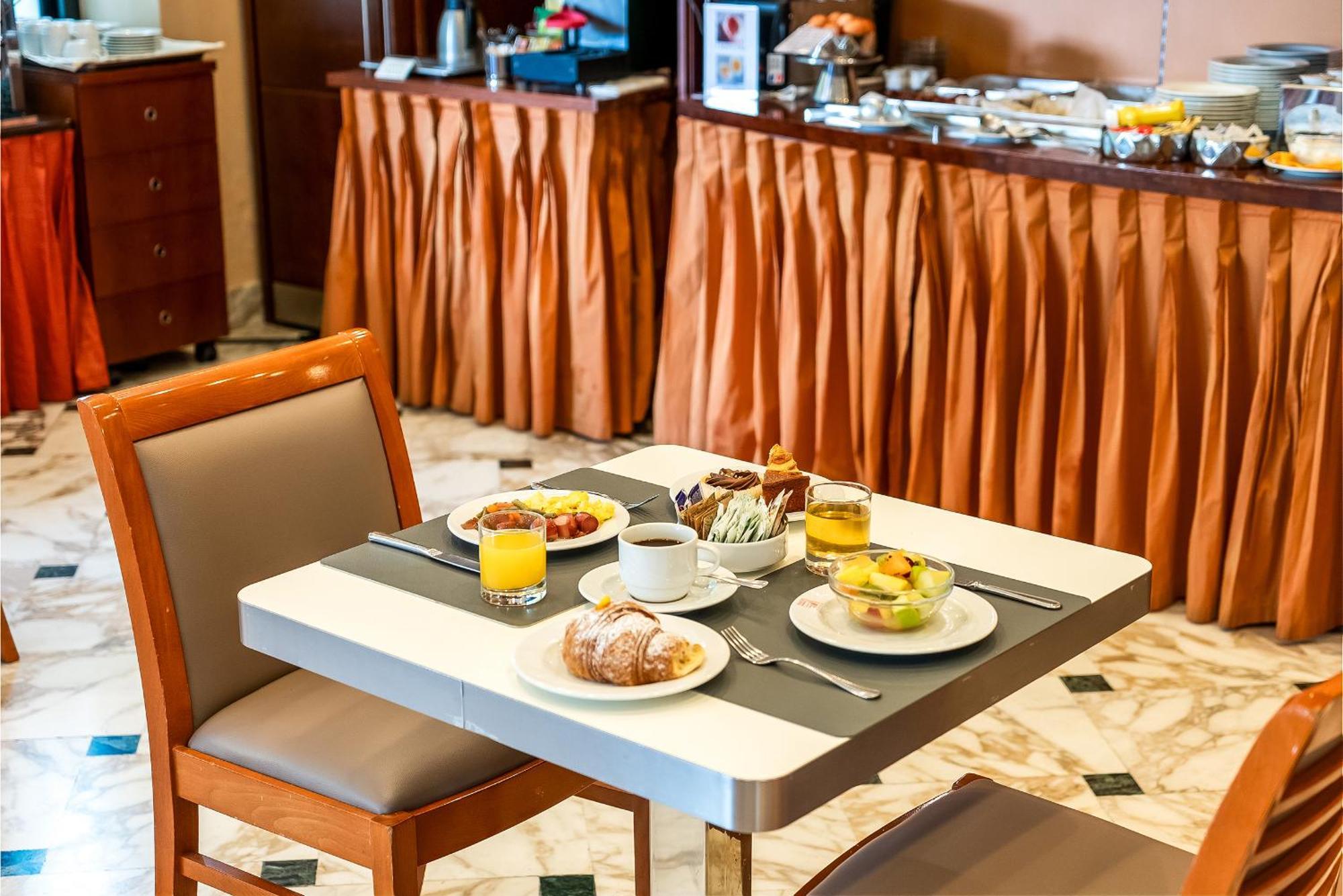 Abacus Hotel Sesto San Giovanni Buitenkant foto